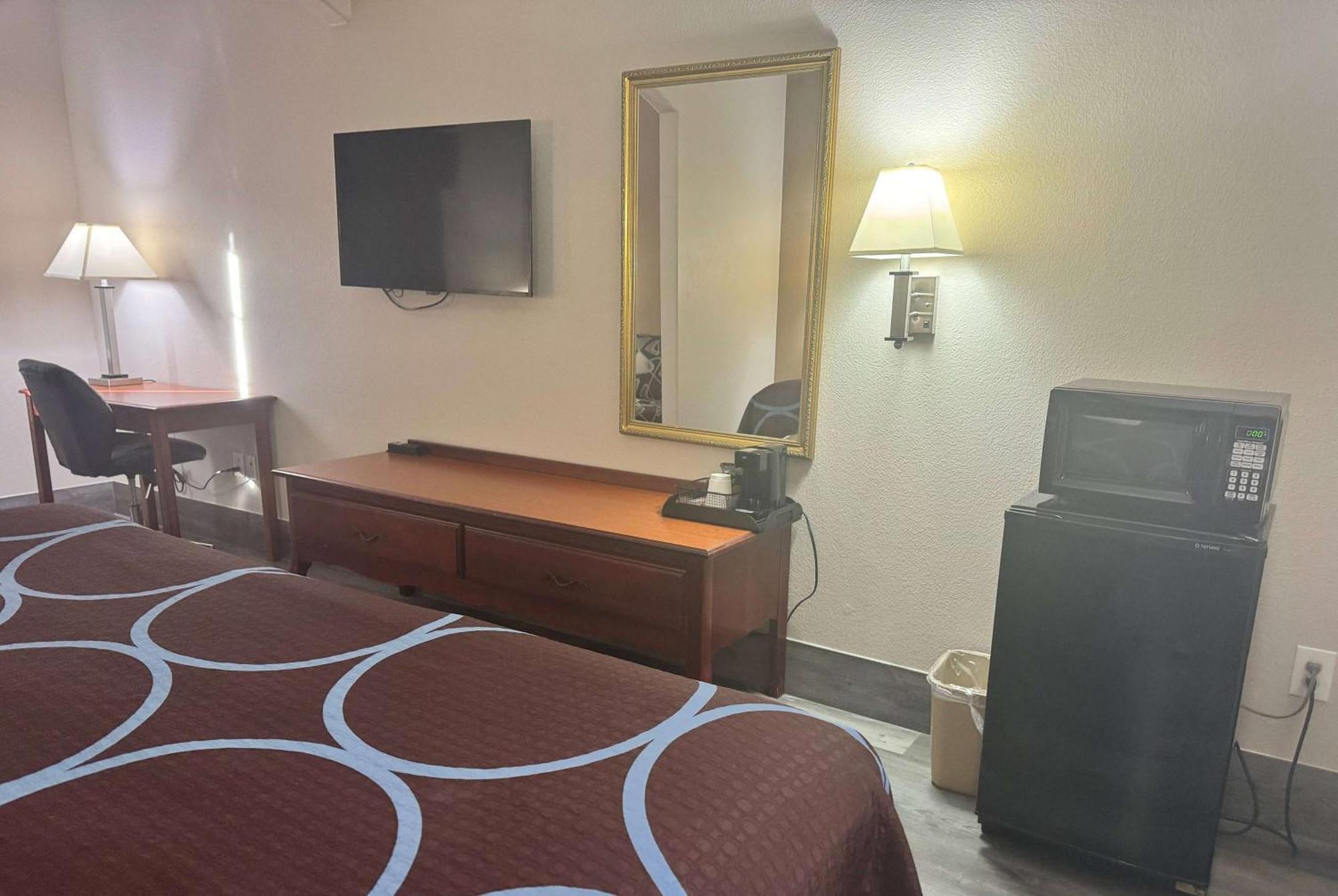 Super 8 By Wyndham האנטסוויל מראה חיצוני תמונה